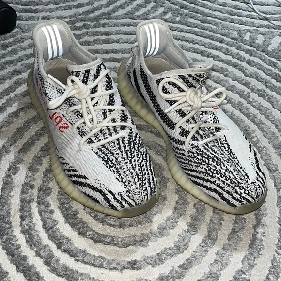 YEEZY 350 ZEBRA - Picture 1 of 9